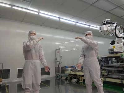 成都中光电:“智造”成为玻璃新材料发展助推剂